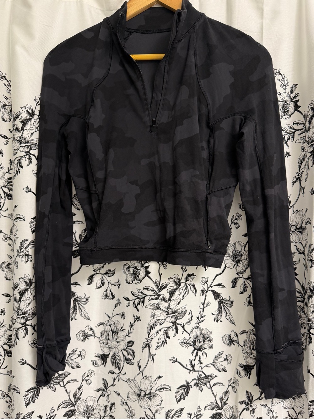 Women’s Lululemon Black Camo Crop Quarter-Zip Top